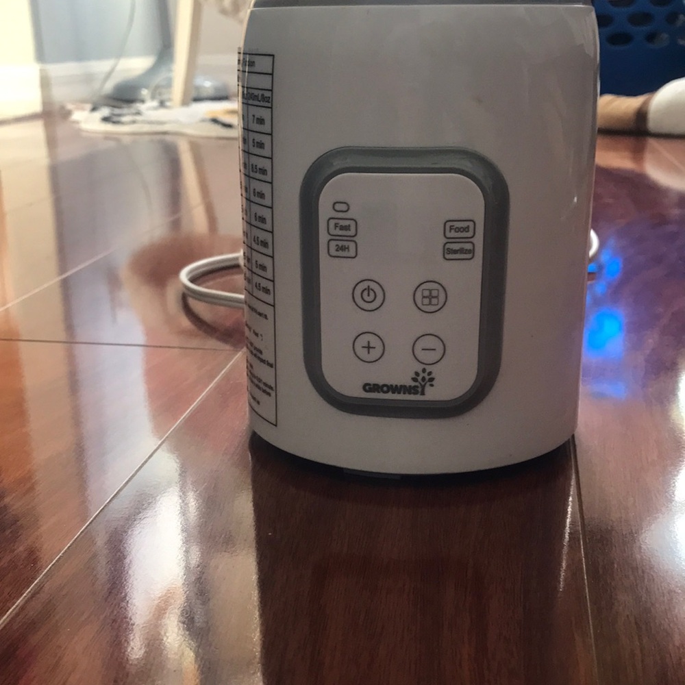Grownsy White Baby Bottle Warmer